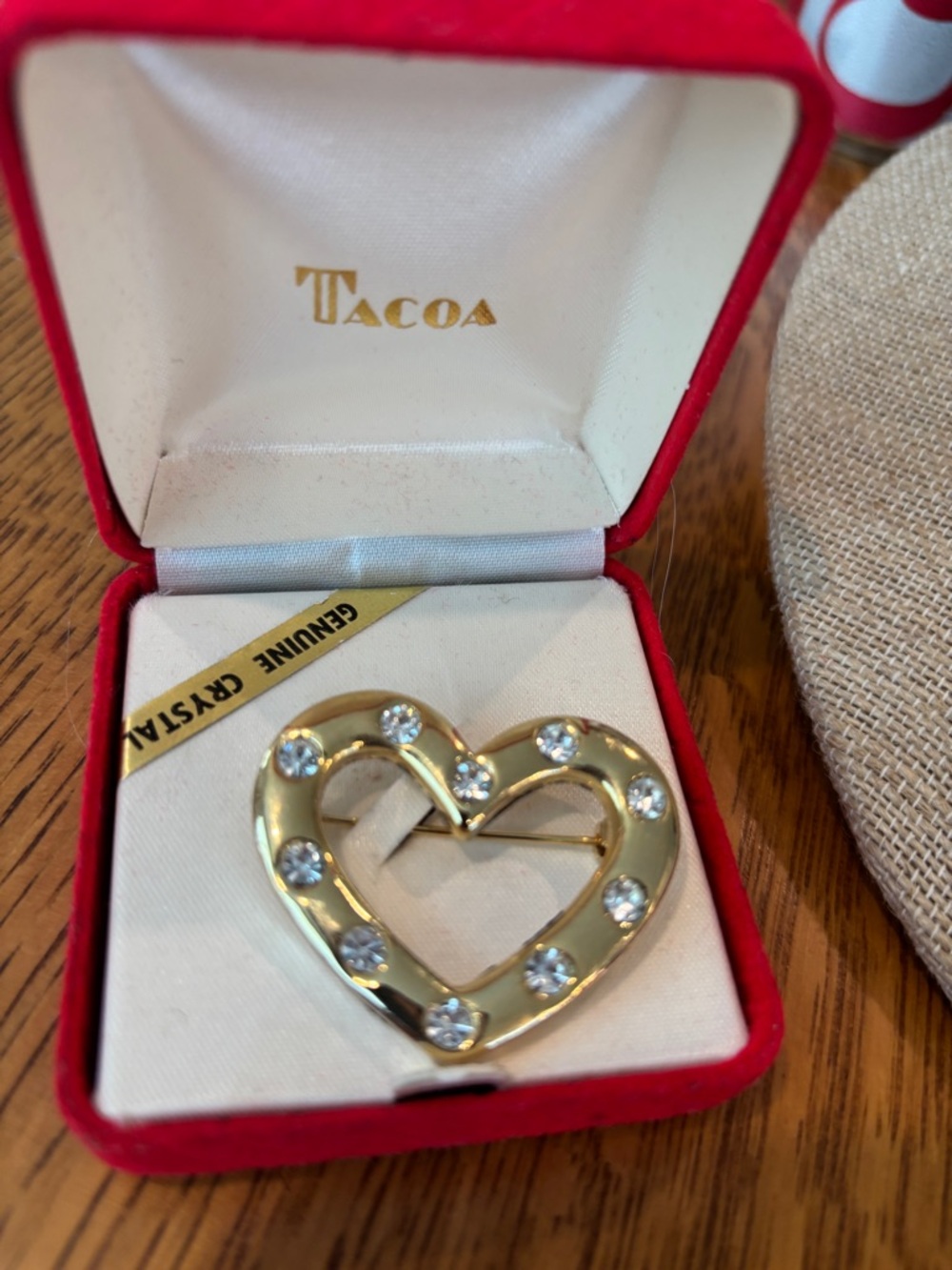 Tacoa Vintage Gold Heart Crystal Brooch - Gold